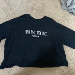 Black Australia cropped tee (large)
